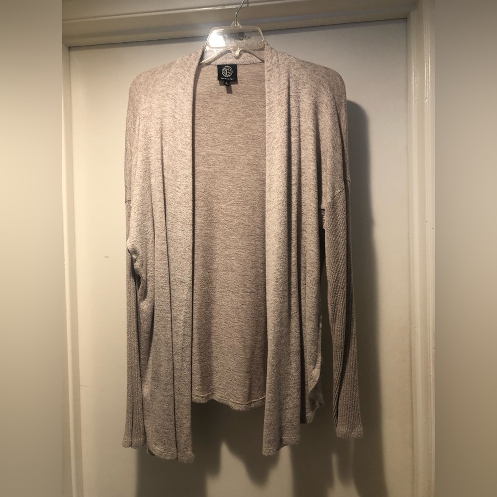 Lightweight cardigan, super soft.